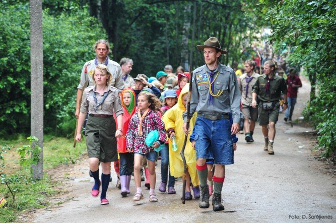 Kadras iš filmo „Gėrio pėdomis“