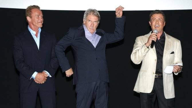 Arnoldas Schwarzeneggeris, Harrisonas Fordas ir Sylvesteris Stallone