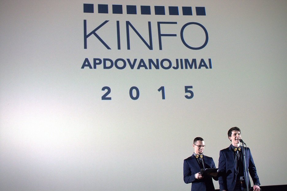 KINFO apdovanojimai 2015. Renginio vedėjai Laurynas Onuškevičius ir Simonas Storpirštis. 